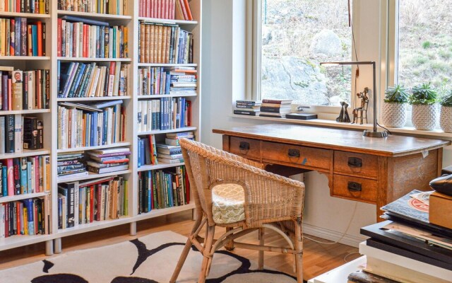 Nice Home in Trångsund With 4 Bedrooms and Wifi