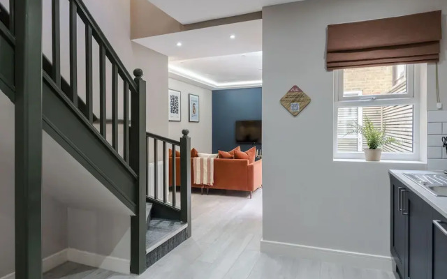 Your Apartment Shepherd's Bush