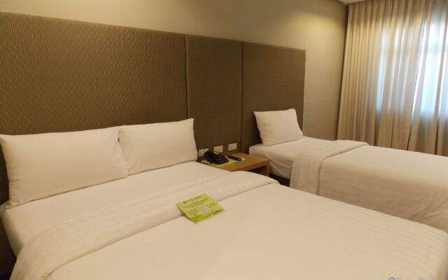 Madison Hotel PHL