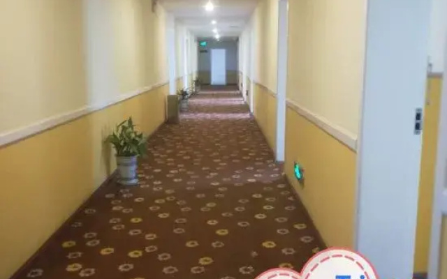 Pebble Motel (Jingshan)