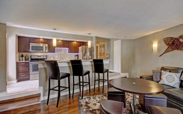 Peak 8 Ge E35 2 Bedroom Condo by RedAwning