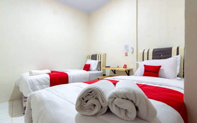 RedDoorz @ Rose House Simpang Pemda Medan Selayang