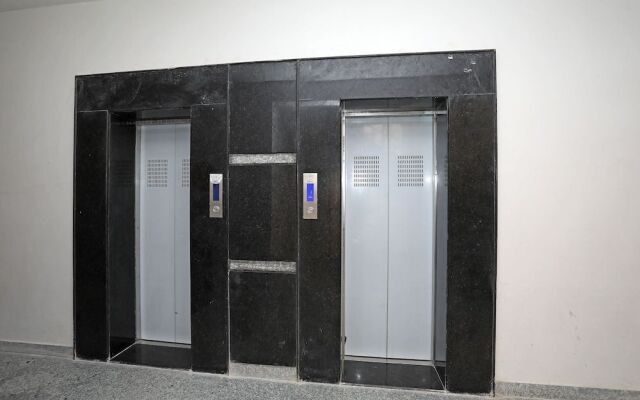 Oyo 11075 Home Modern 3bhk Gulab Bagh