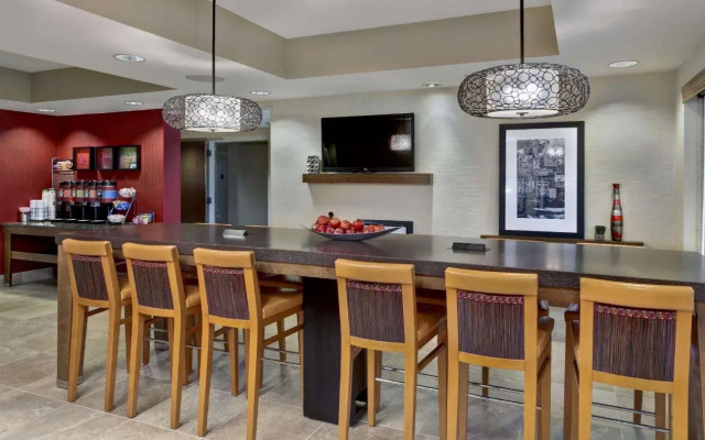 Hampton Inn West Des Moines Lake Drive