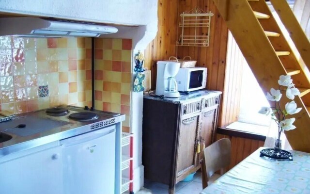 House With one Bedroom in Mandeville-en-bessin, With Enclosed Garden and Wifi - 6 km From the Beach