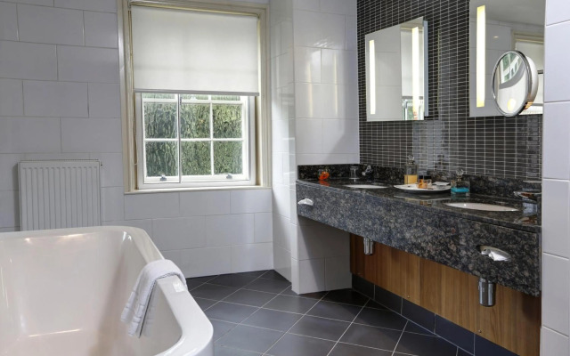 Best Western Plus Moat House Reading