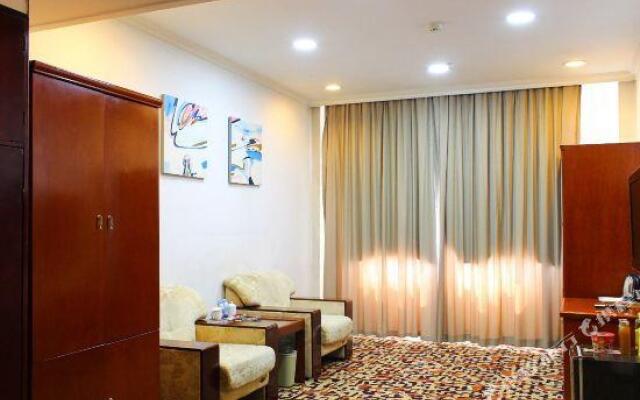 Golden Coast Hotel