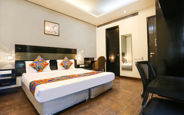 Capital O 605 Hotel Camria
