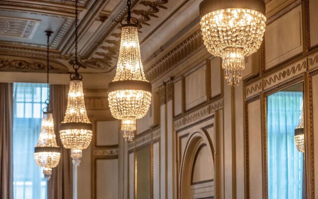 The Benson Portland, Curio Collection by Hilton