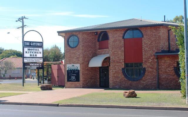 Emerald Western Gateway Motel