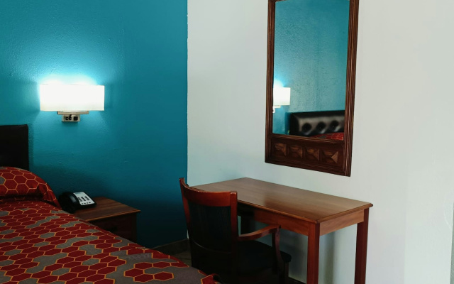 Budget Inn By OYO Edinburg Hwy 281