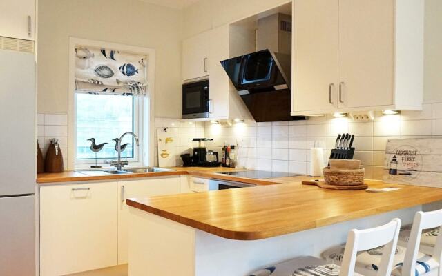 4 Star Holiday Home in Hamburgsund-by Traum