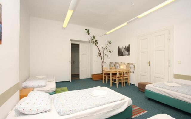 Charles Square Hostel