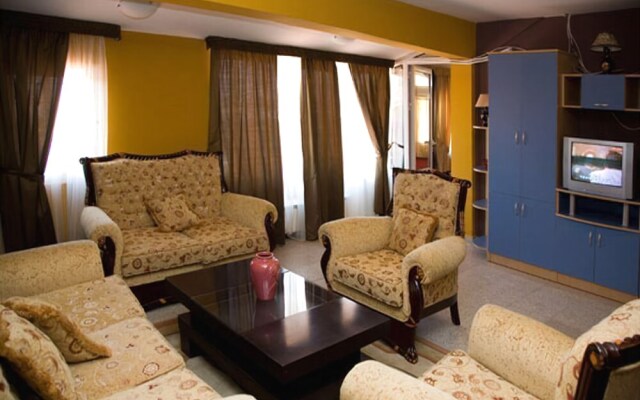 Hotel Uni Palas I
