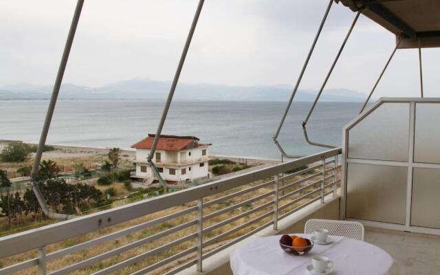 IRIDA 2Br Apartment with amazing sea view.