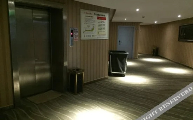 Lizun Select Hotel (Hebi Liyang Road Branch)