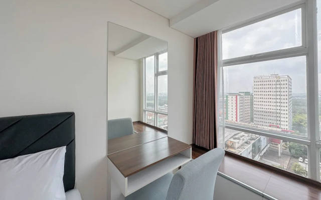 Tidy and Strategic Location Studio Grand Sungkono Lagoon Apartment – Guest Rooms – Surabaya