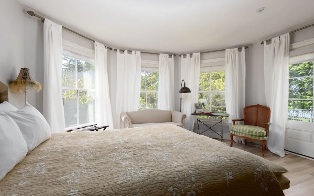 The Old Bank House Bed & Breakfast