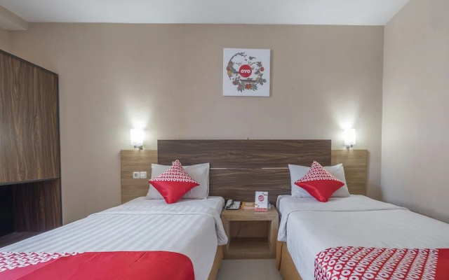 OYO 1081 Allson City Hotel Makassar – Guest Rooms – Makassar