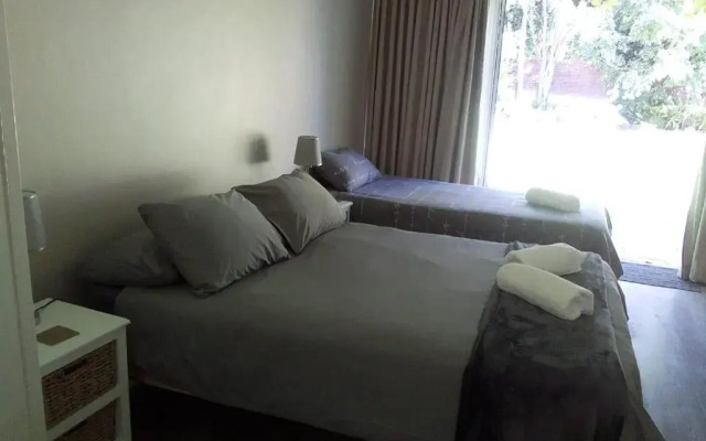 Dennecres 4 Guest House