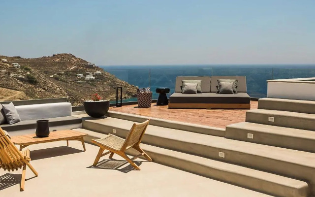 Amyth of Mykonos Super Paradise