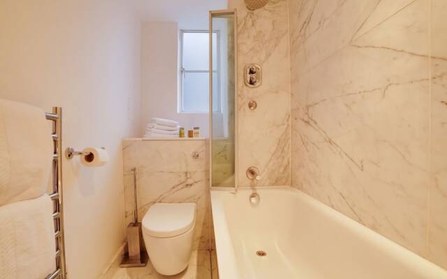 Lovely Studio in London With Jacuzzi