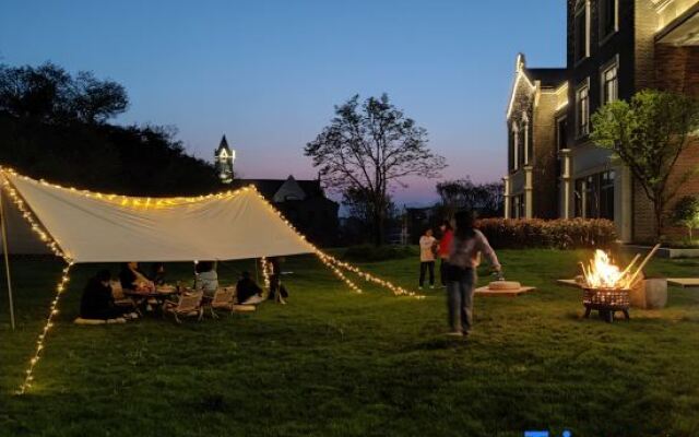 Wuyi Huakaishengdu Hot Spring Resort Hotel