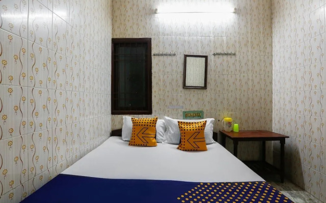 Ams Guest House by OYO Rooms