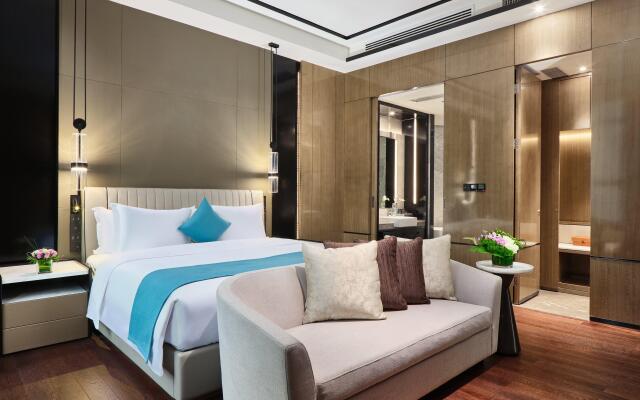 Crowne Plaza Wuhan Development Zone by IHG