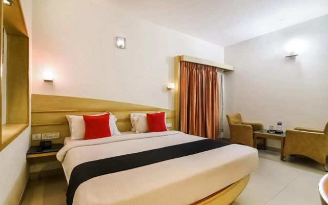 Super OYO Capital O 37664 Hotel Grand Plaza