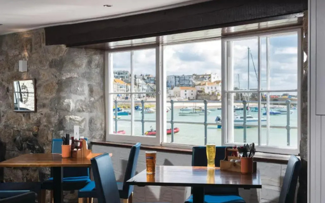 Lifeboat Inn