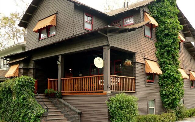 Amber House Inn of Midtown