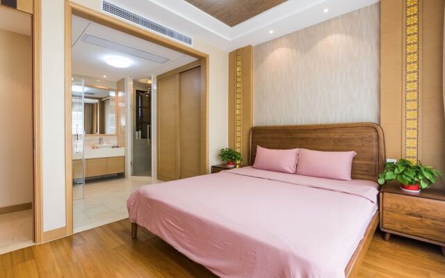 Yalong Bay LanSeJiaRi Villa Aprtment