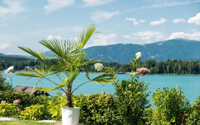 Lakeside Apartments - Adults Only