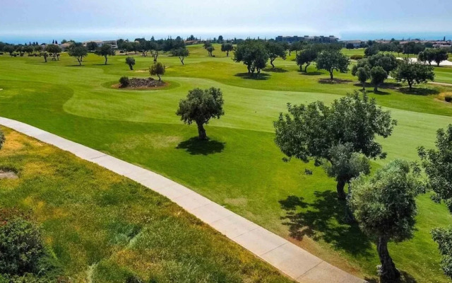 3 bedroom Villa Tala with private pool and sunset views, Aphrodite Hills Resort