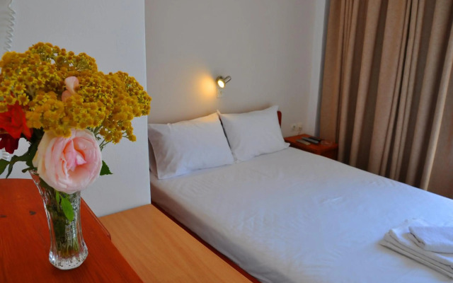 Nora Hotel