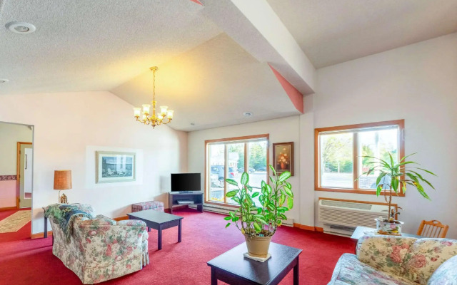 Econo Lodge Lakeshore