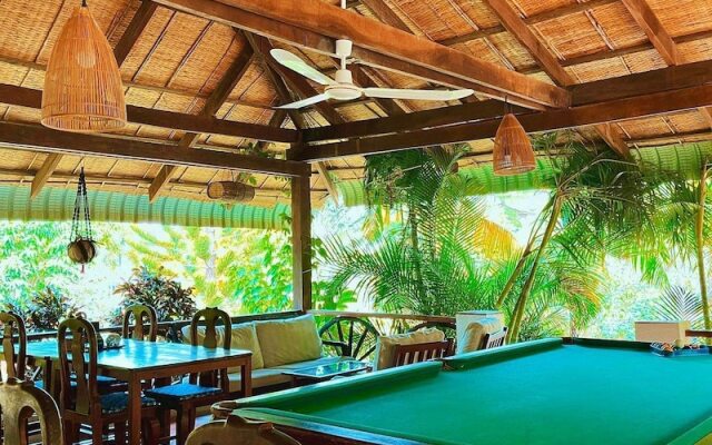 Q Bungalows