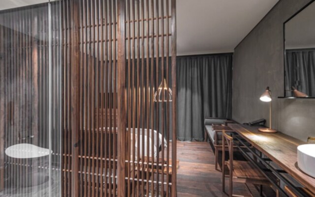 Yu Hotel