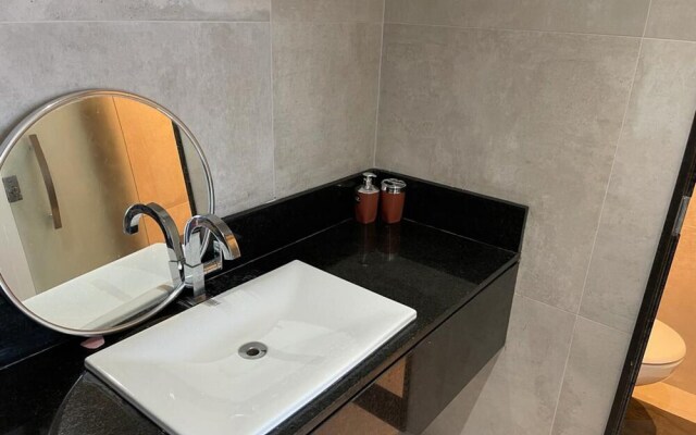 Luxury Brand New 1-bed Apartment in Jangada