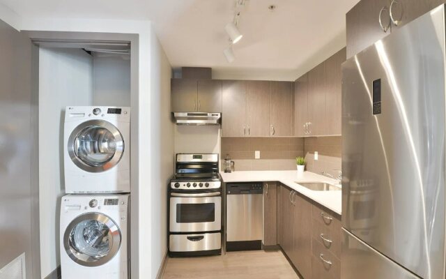 Lisgar Street Apartments by CorporateStays