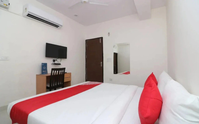 OYO Flagship 26685 Palam VIllage
