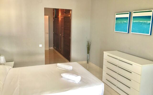 Levante Seafront Beach Apartment