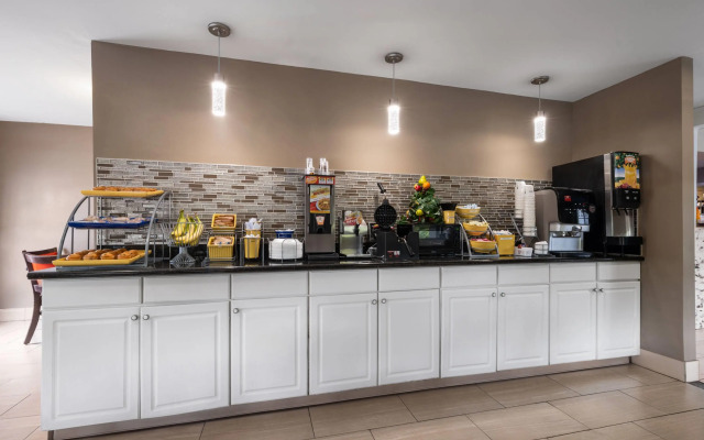 Days Inn by Wyndham Anderson