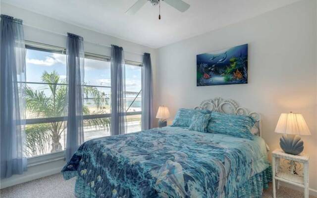 Madeira Beach Yacht Club 323E - Two Bedroom Condo