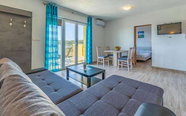 Beautiful Apartment in Pomer With 1 Bedrooms and Wifi