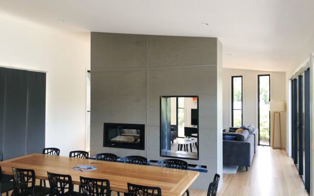 Mountain Mist Retreat - 5 Bedrooms