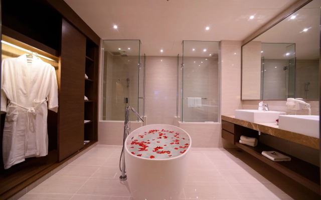 Bella Vista Waterfront Resort