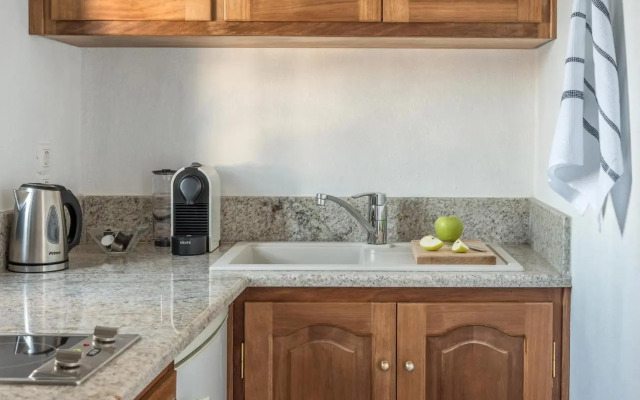 Chelidonia Luxury Suites