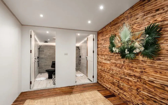 Aidan Beachfront Suites 5Bed Lamai KBR28